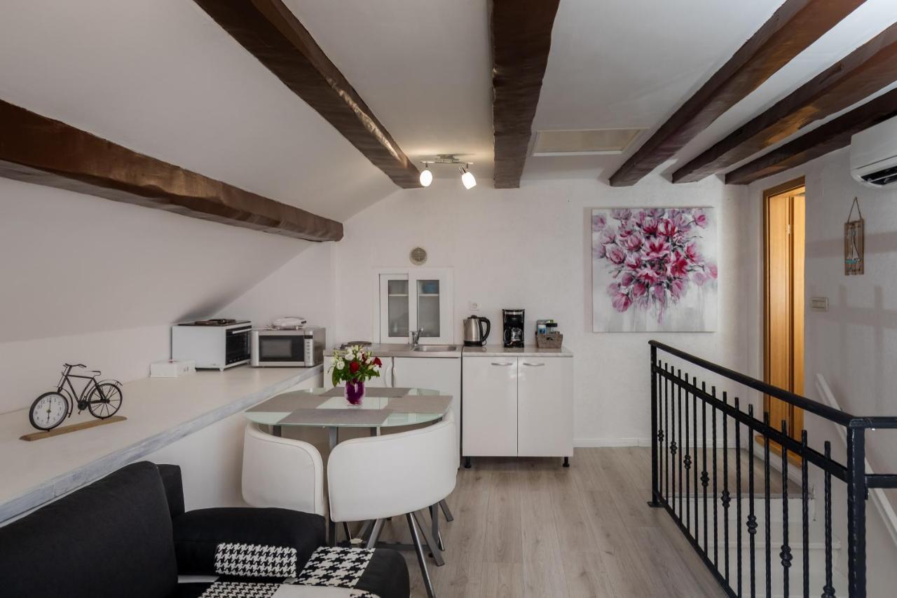 Old Town Charming Nest *